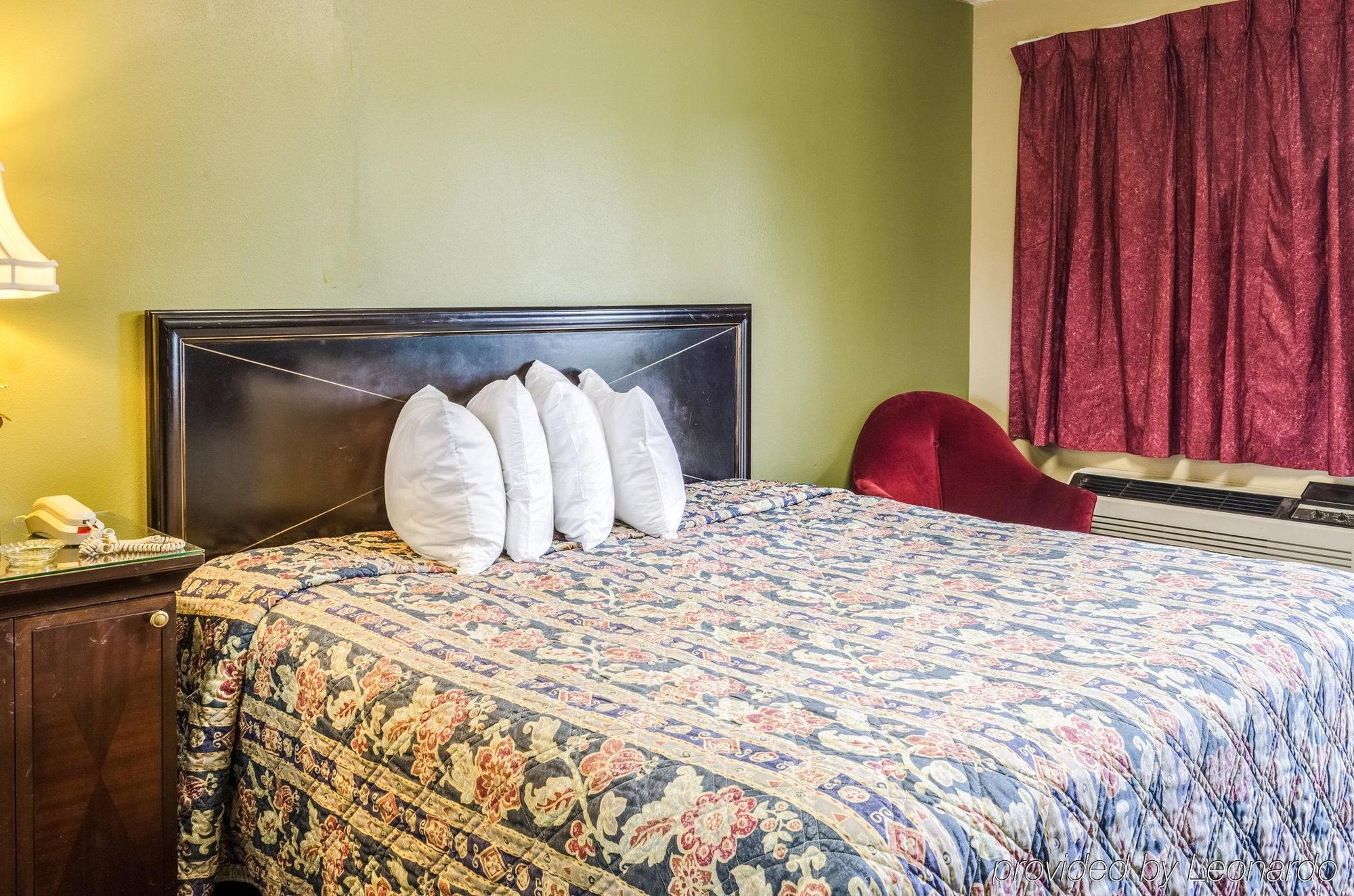 Rodeway Inn Indianola ภายนอก รูปภาพ