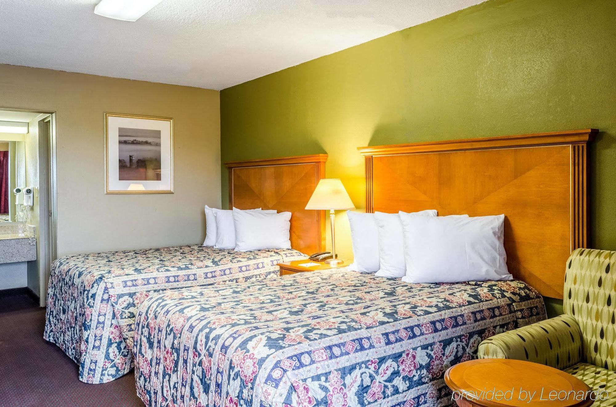 Rodeway Inn Indianola ภายนอก รูปภาพ
