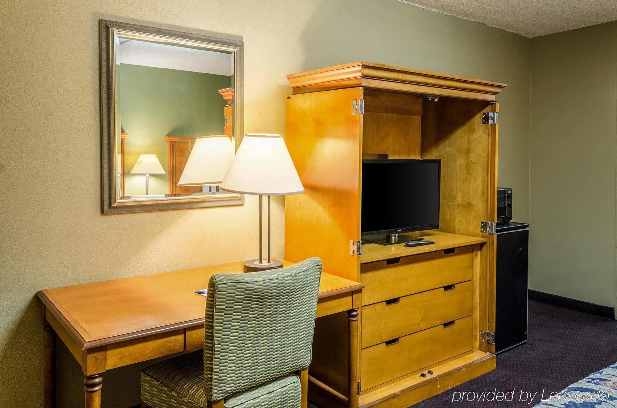Rodeway Inn Indianola ภายนอก รูปภาพ