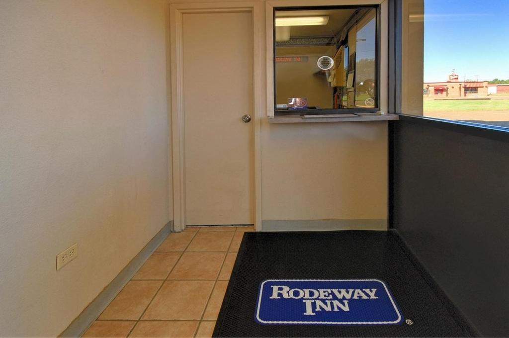 Rodeway Inn Indianola ภายนอก รูปภาพ