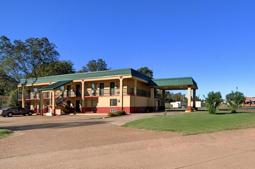 Rodeway Inn Indianola ภายนอก รูปภาพ