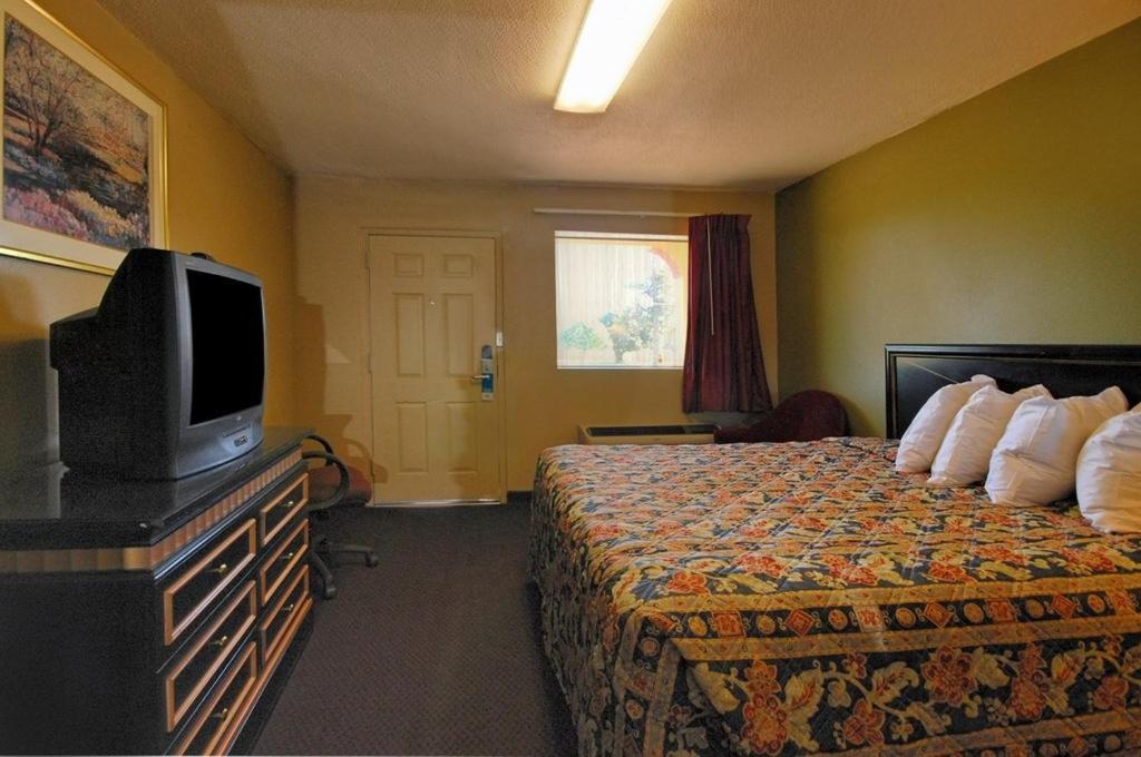 Rodeway Inn Indianola ห้อง รูปภาพ