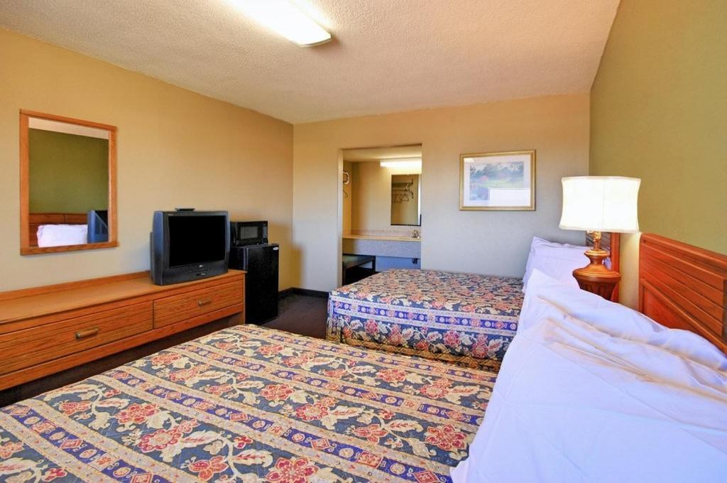 Rodeway Inn Indianola ห้อง รูปภาพ
